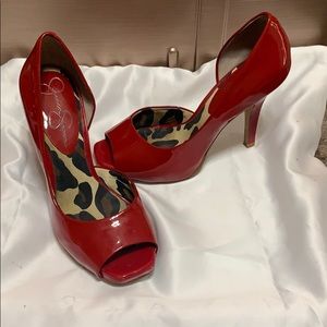 SOLD***Gorgeous RED 👠!